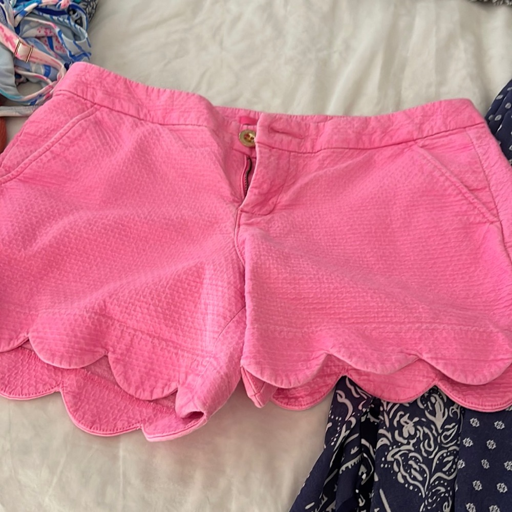 Size 6 , pink shorts